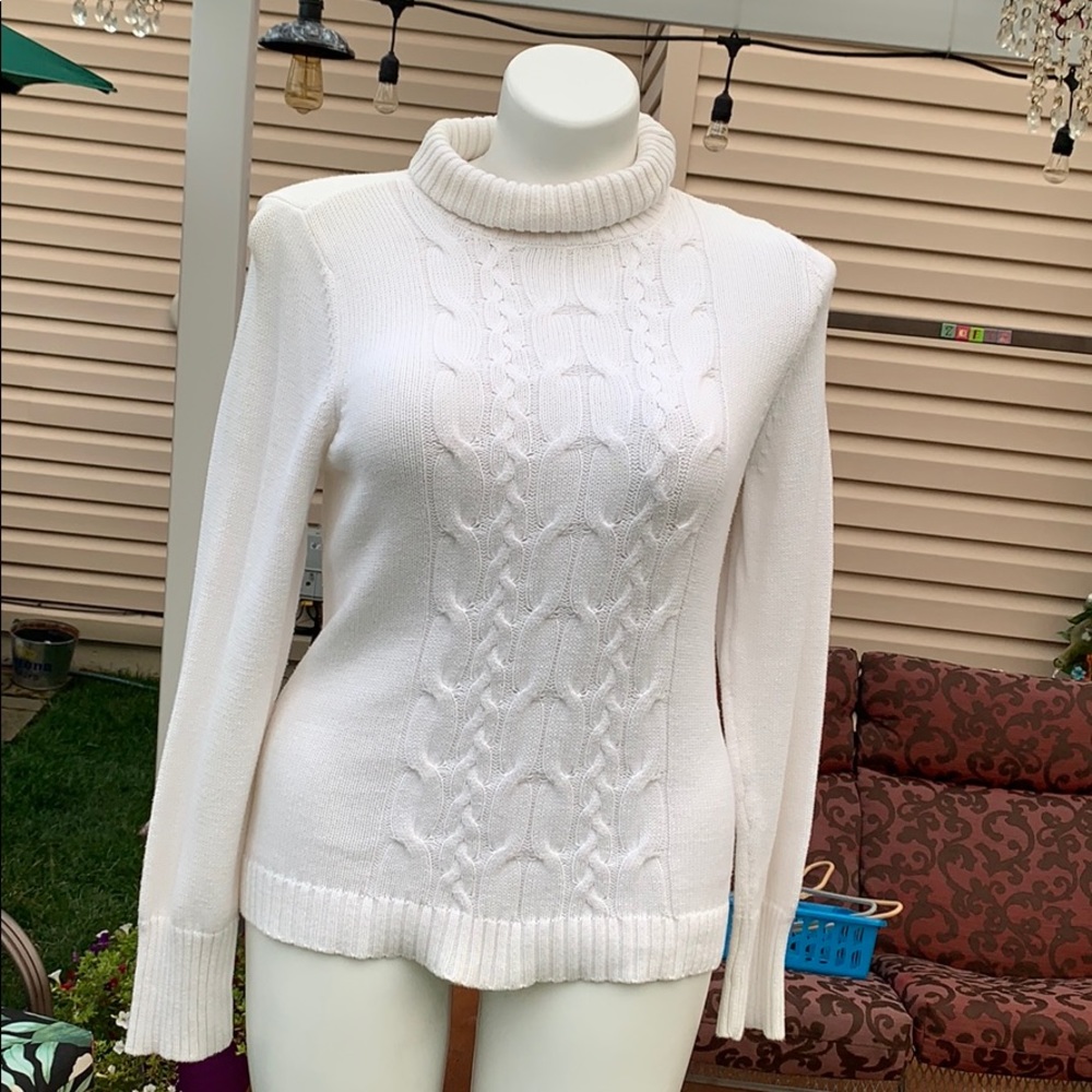 COPY - Liz & Co. turtleneck knit. Large